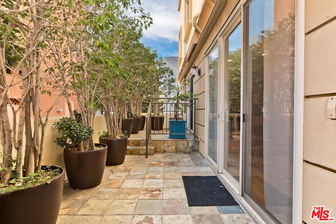 132 S Maple Dr Unit: 101