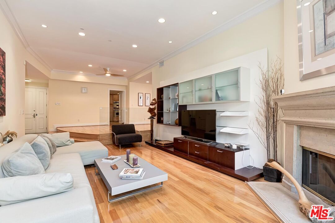 132 S Maple Dr Unit: 101