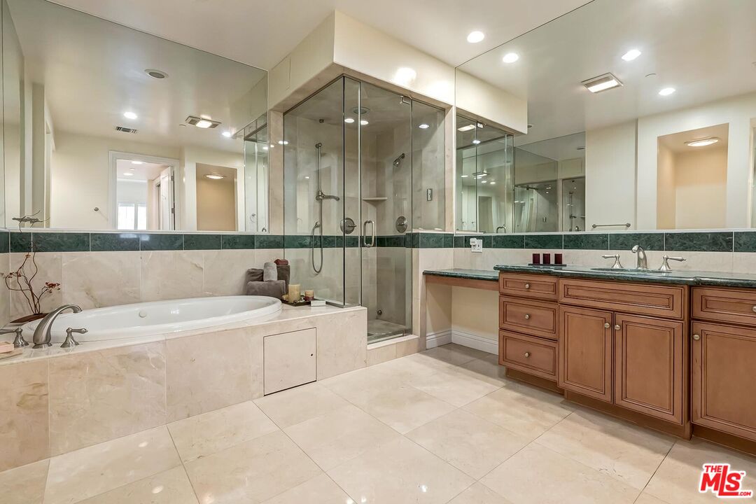 132 S Maple Dr Unit: 101