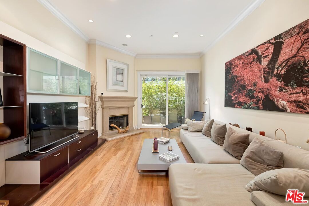 132 S Maple Dr Unit: 101