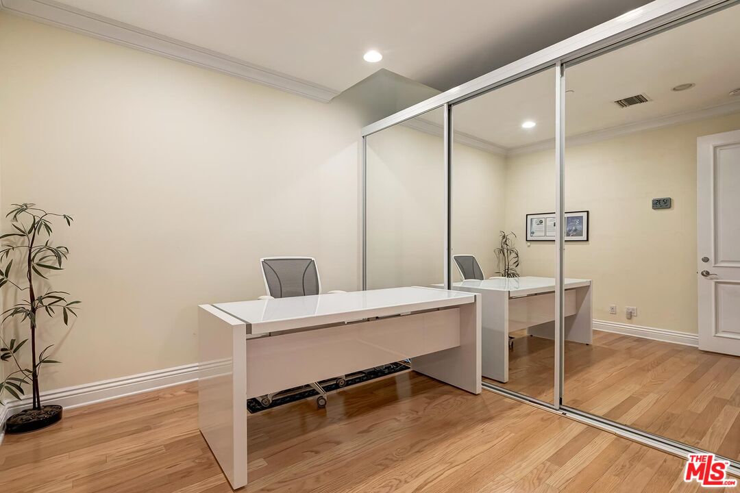 132 S Maple Dr Unit: 101