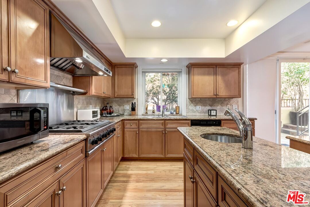 132 S Maple Dr Unit: 101