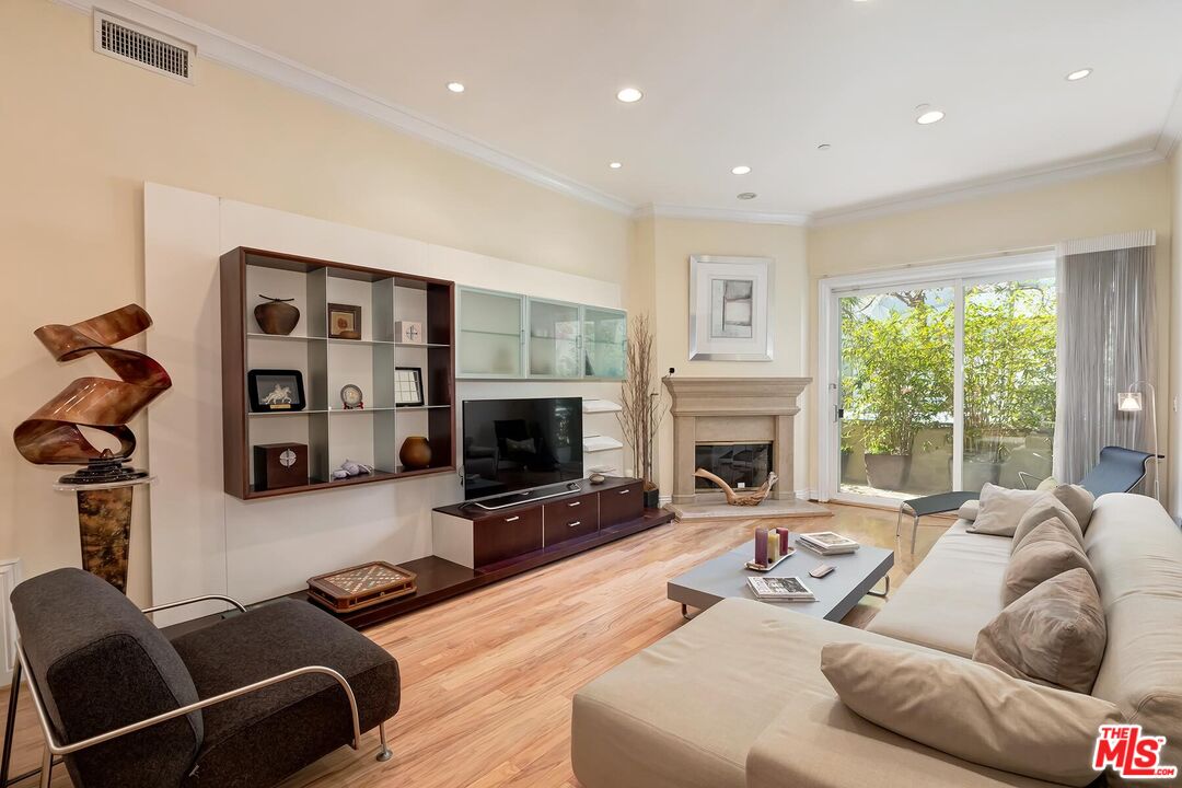 132 S Maple Dr Unit: 101