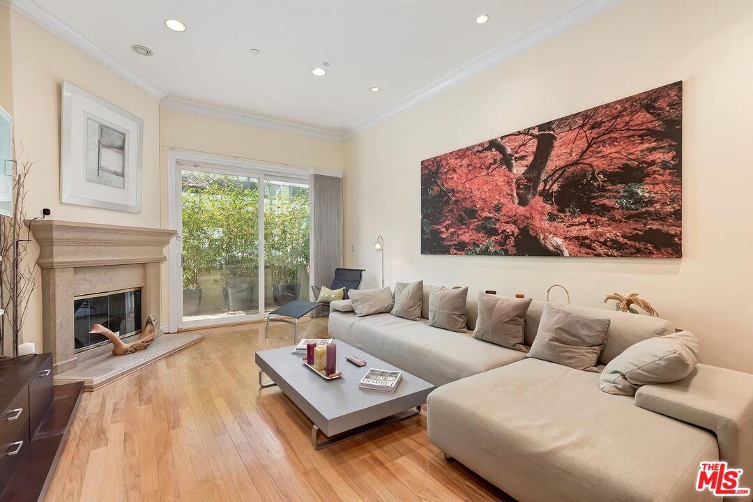 132 S Maple Dr Unit: 101