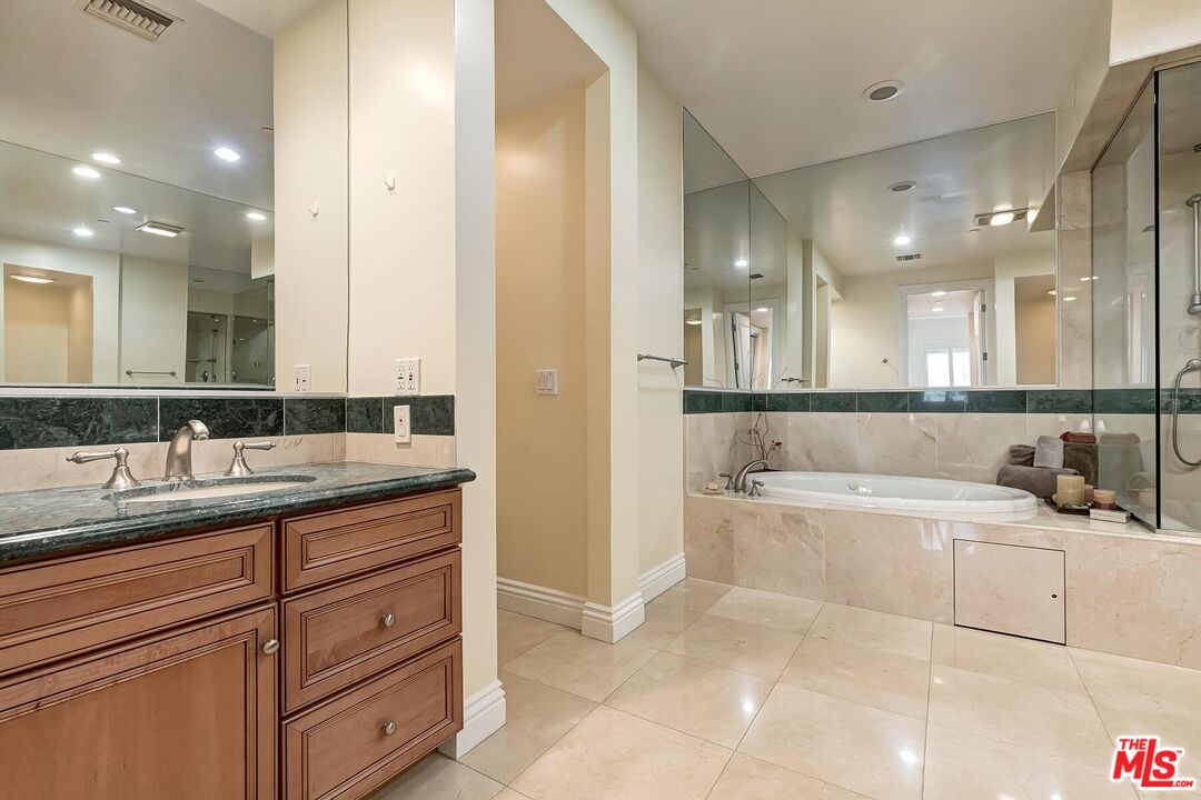 132 S Maple Dr Unit: 101