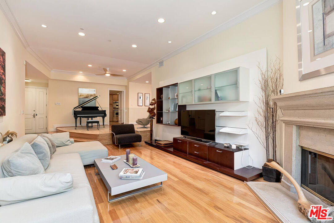 132 S Maple Dr Unit: 101