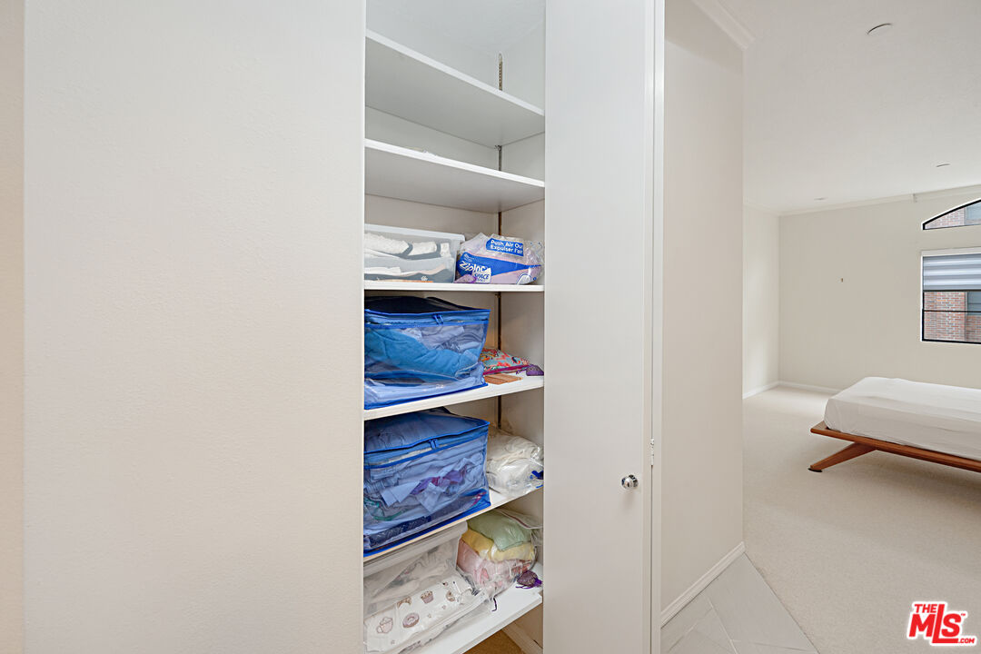 200 N Swall Dr Unit: 553