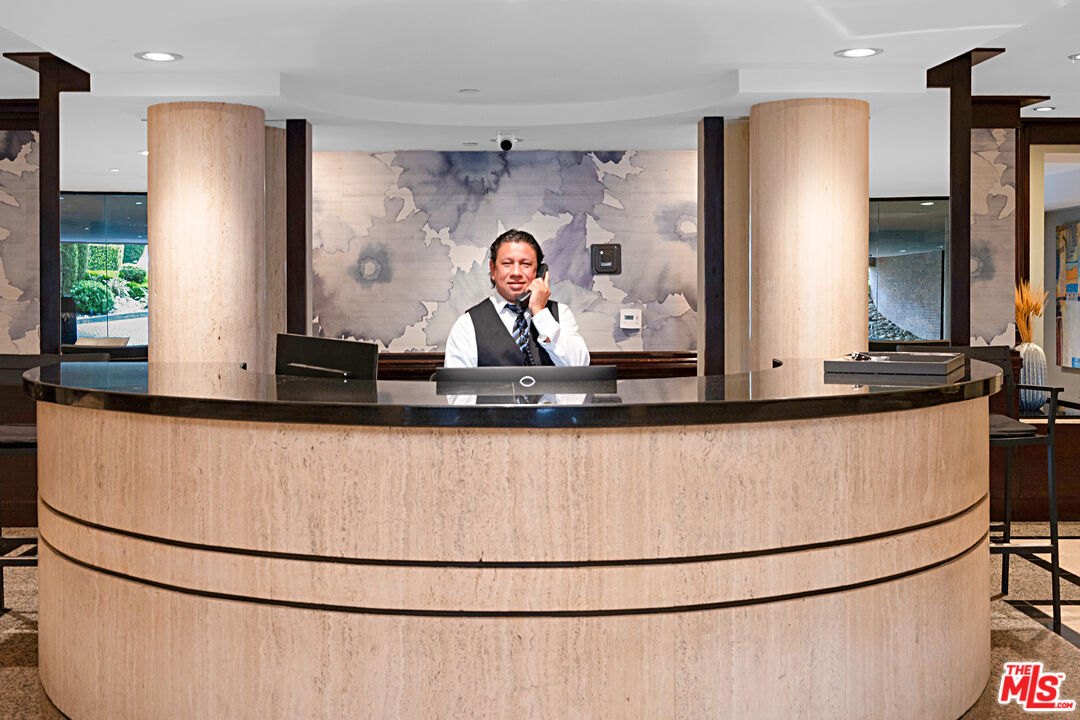 200 N Swall Dr Unit: 553