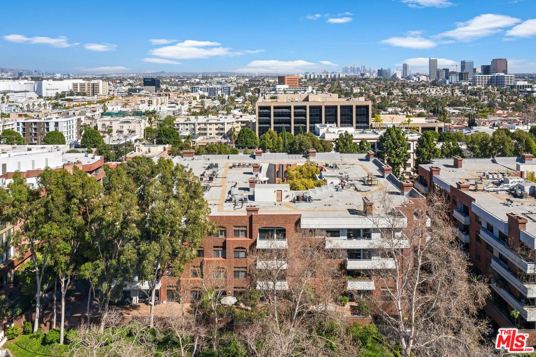 200 N Swall Dr Unit: 553