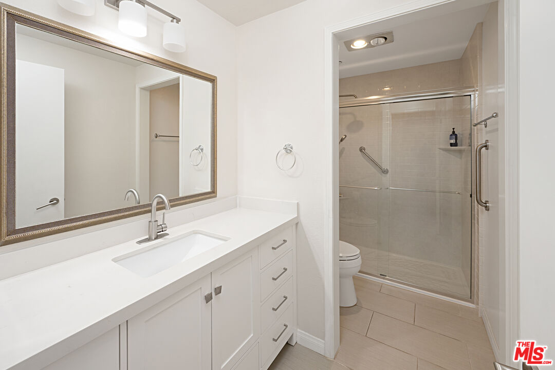 200 N Swall Dr Unit: 553