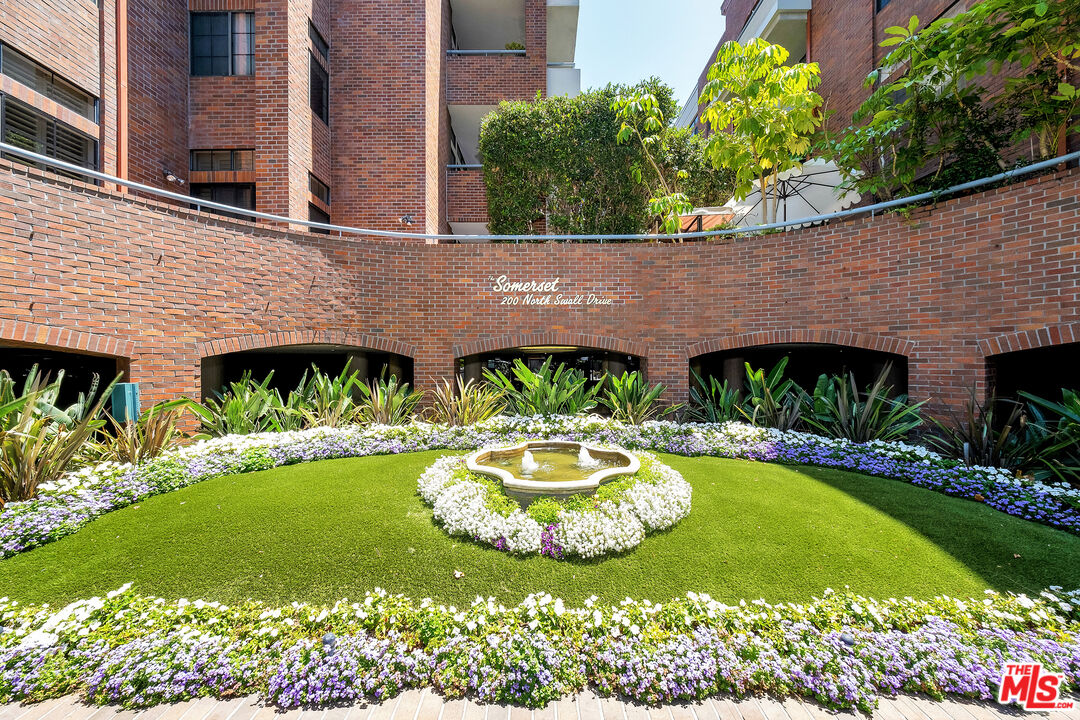 200 N Swall Dr Unit: 553