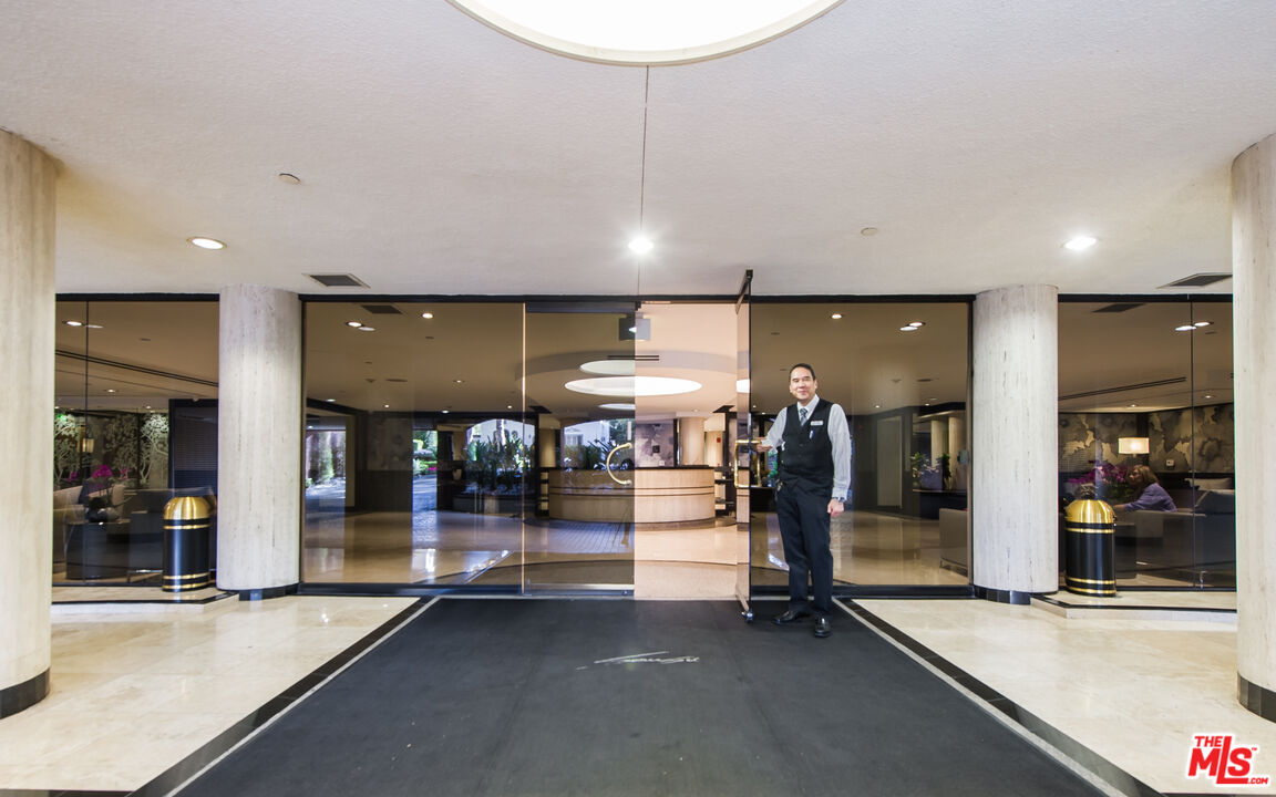 200 N Swall Dr Unit: 553