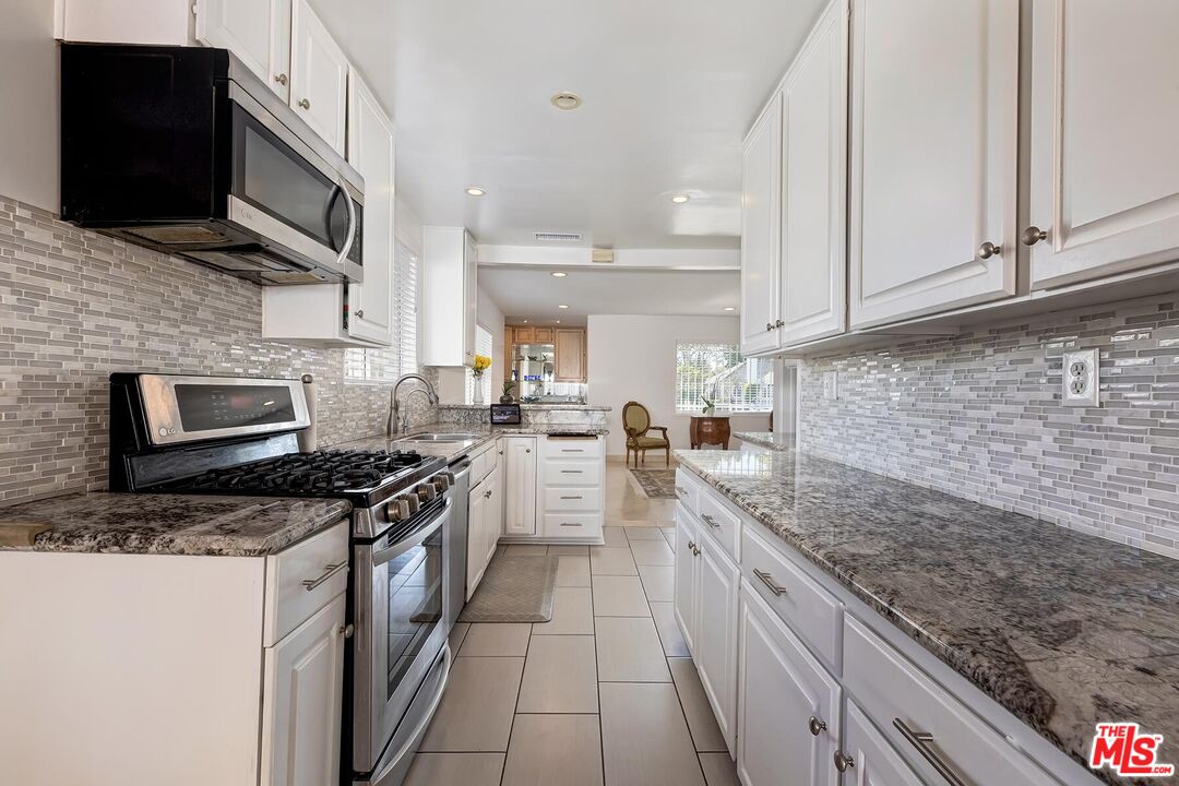 2658 Westwood Blvd