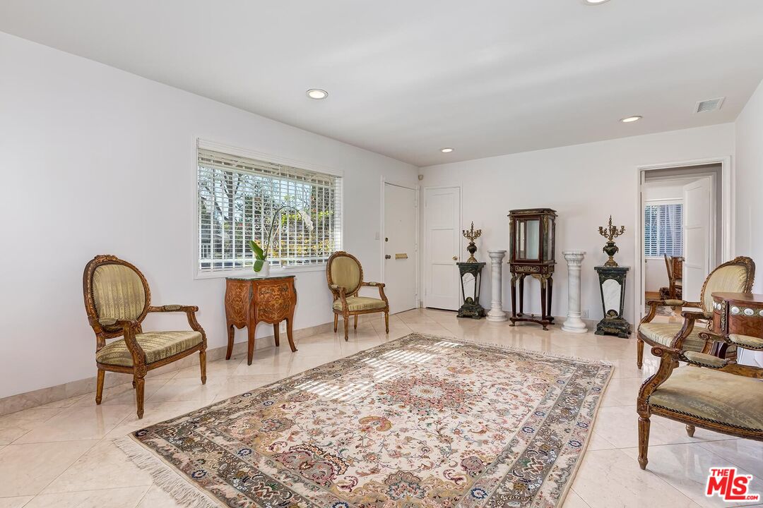 2658 Westwood Blvd