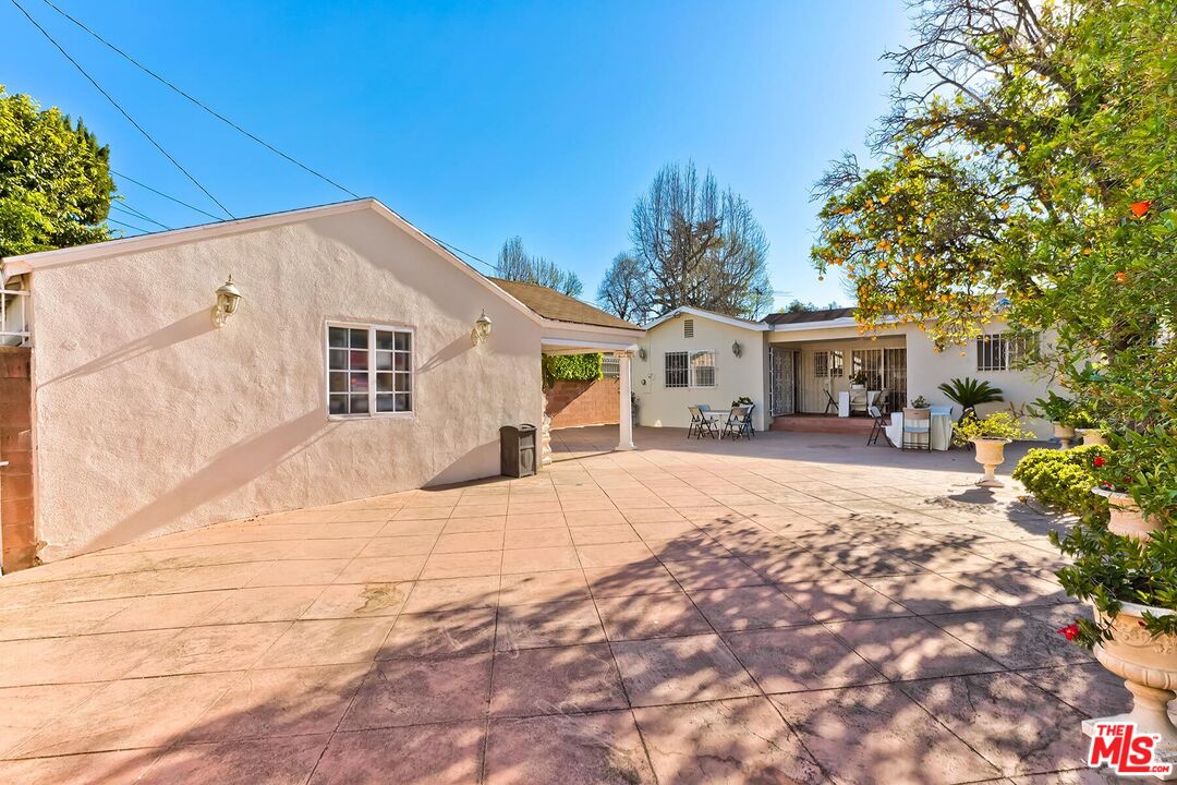 2658 Westwood Blvd
