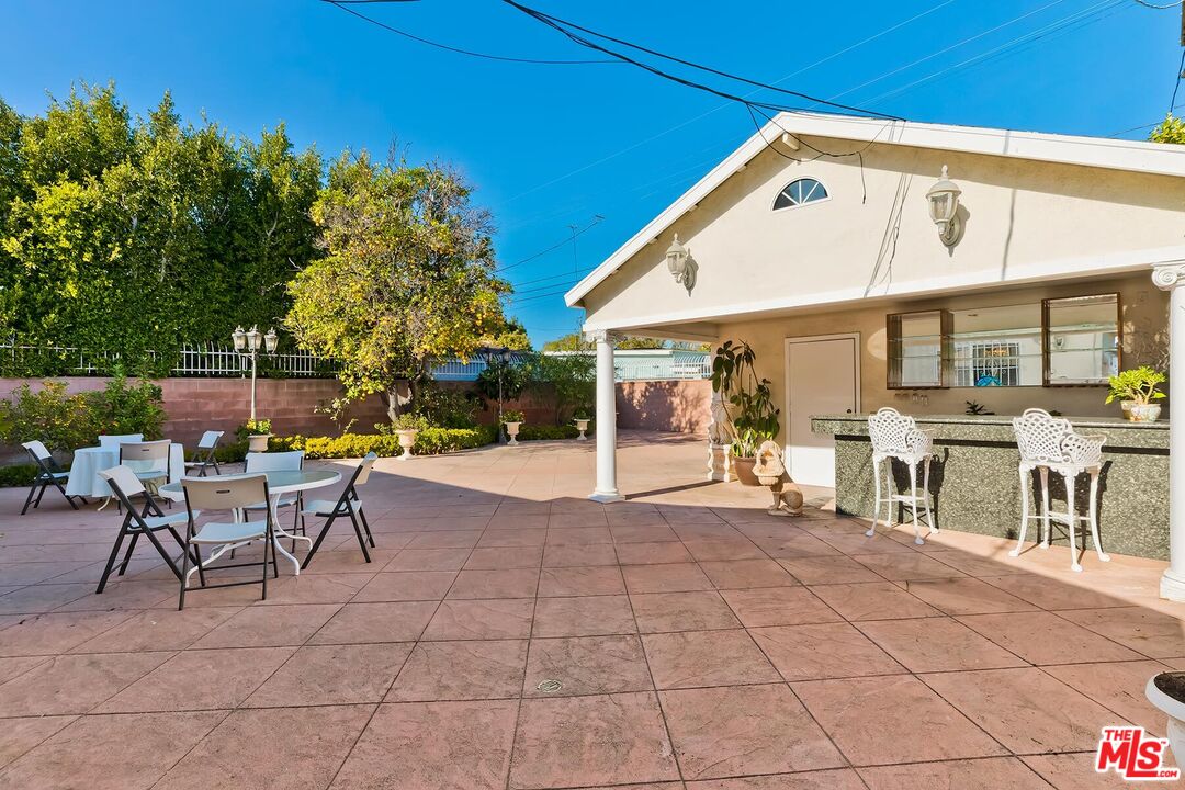 2658 Westwood Blvd