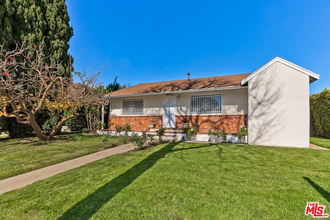 2658 Westwood Blvd