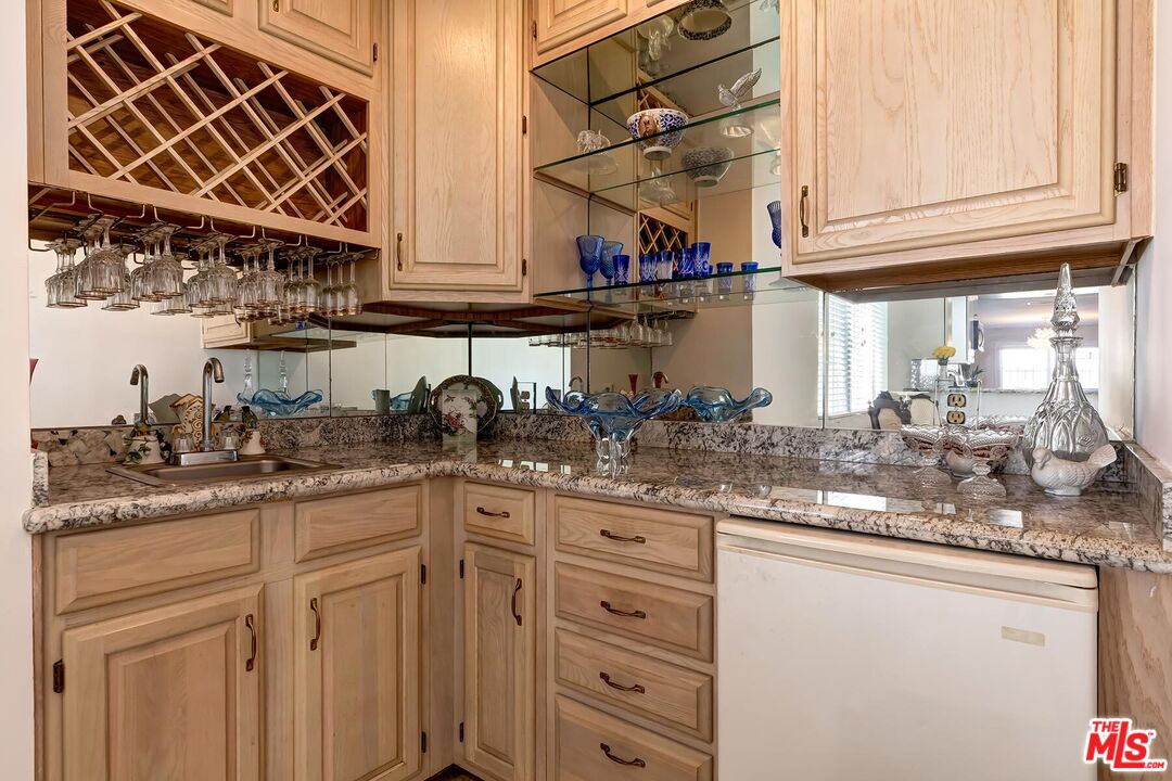 2658 Westwood Blvd