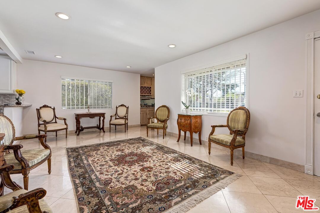 2658 Westwood Blvd