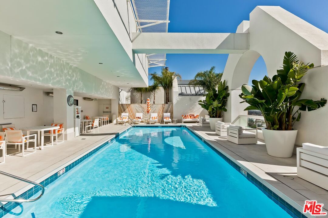 10520 Wilshire Blvd Unit: 1207