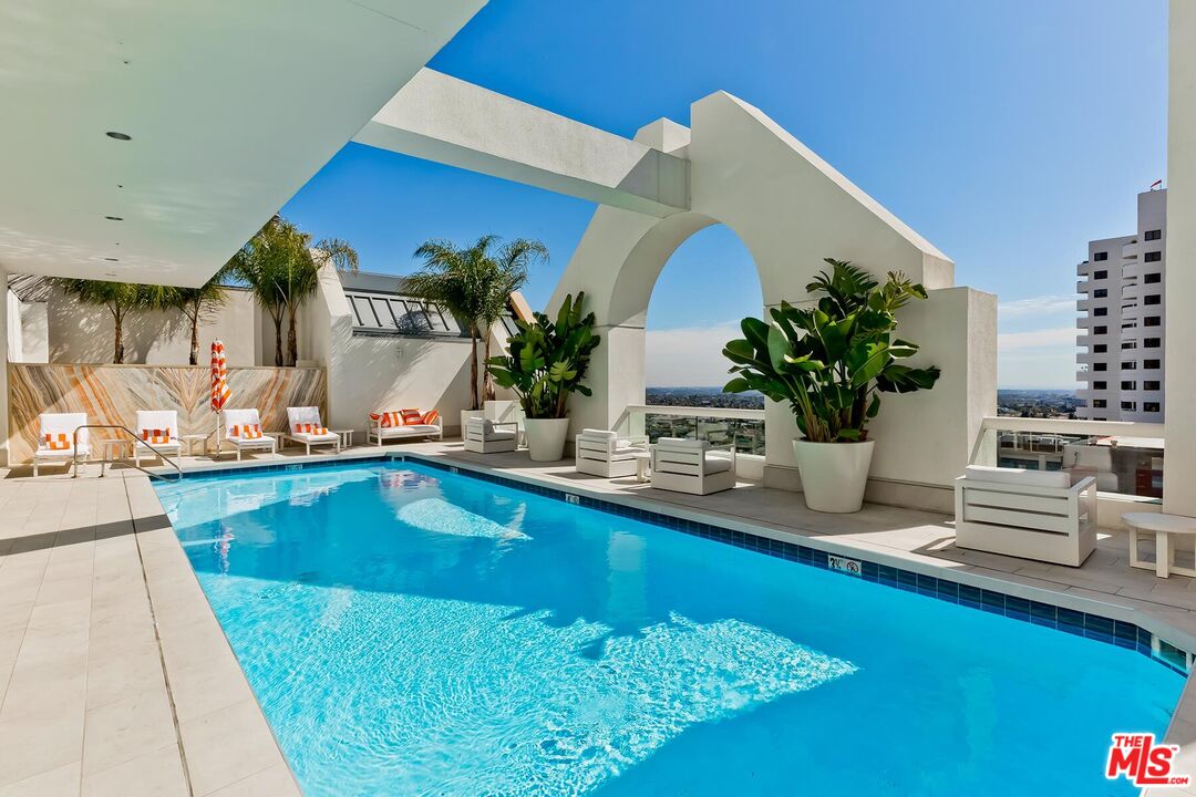 10520 Wilshire Blvd Unit: 1207