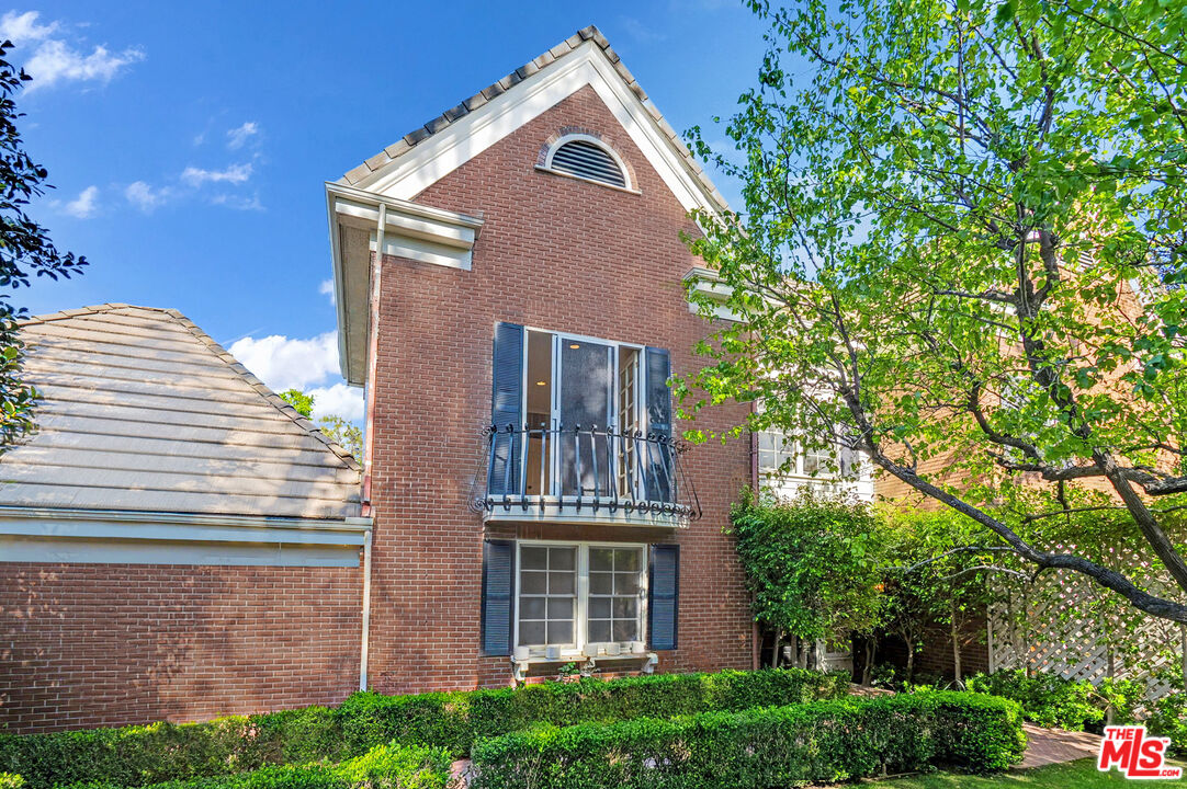 12386 Ridge Cir