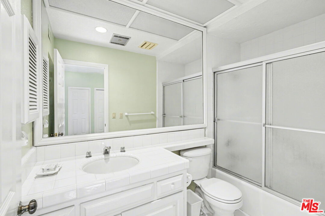 12386 Ridge Cir