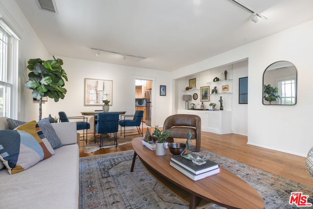 9010 Norma Pl