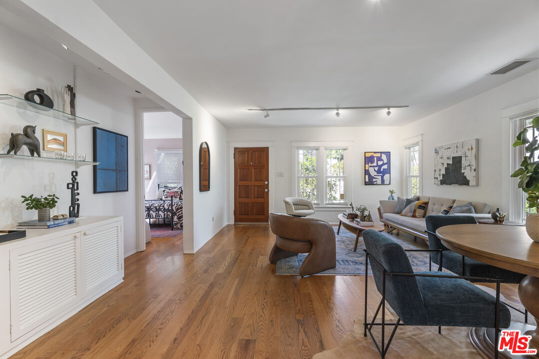 9010 Norma Pl
