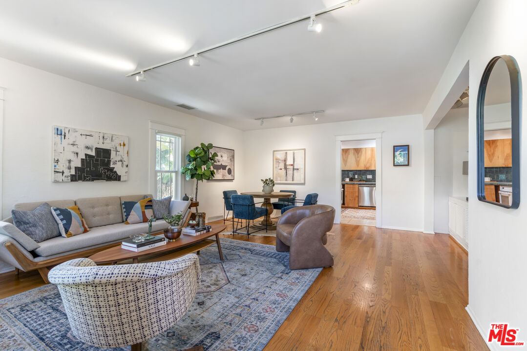 9010 Norma Pl