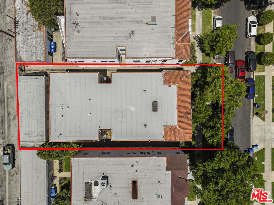 351 N Orange Grove Ave
