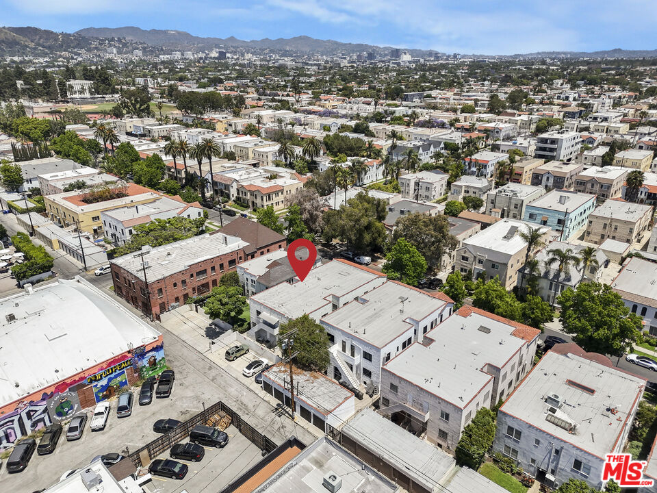 351 N Orange Grove Ave