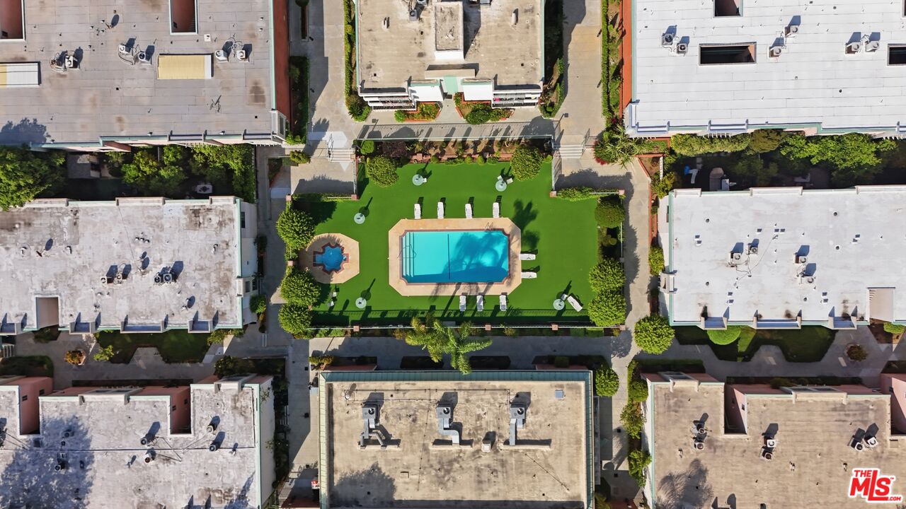 5301 Balboa Blvd Unit: F8