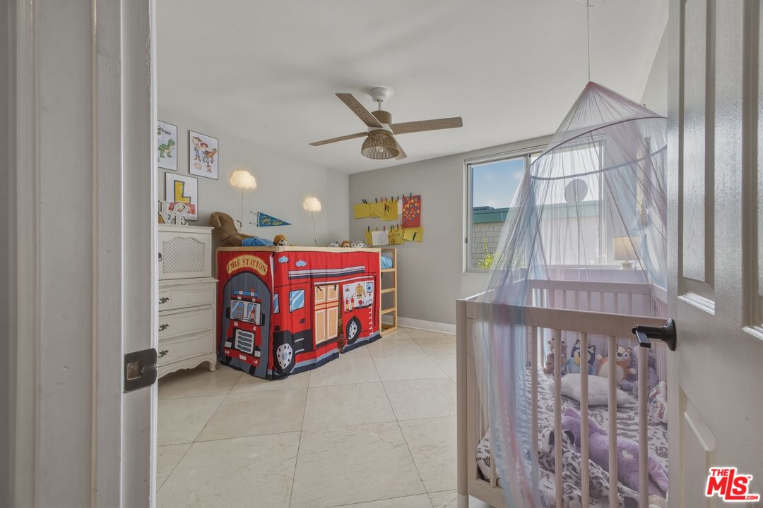 5301 Balboa Blvd Unit: F8