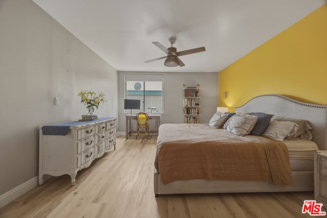 5301 Balboa Blvd Unit: F8