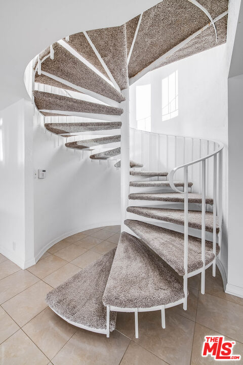 7334 Vista Del Mar Ln