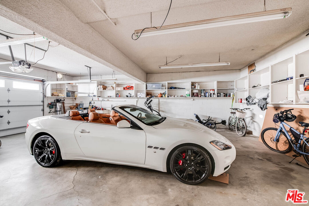 7334 Vista Del Mar Ln