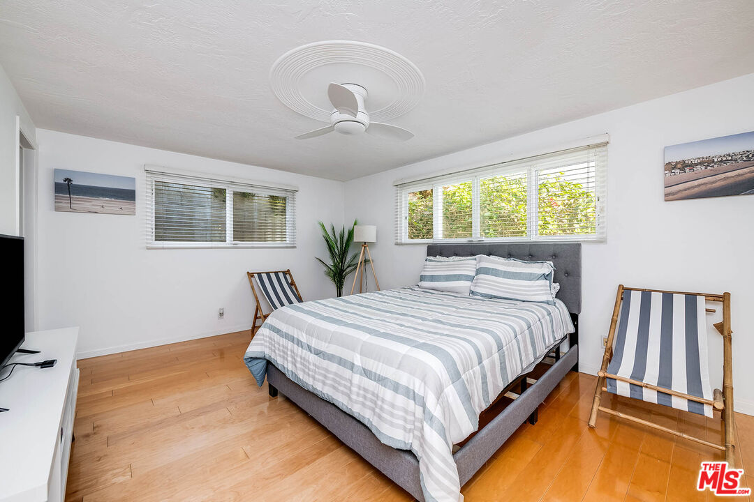 7334 Vista Del Mar Ln