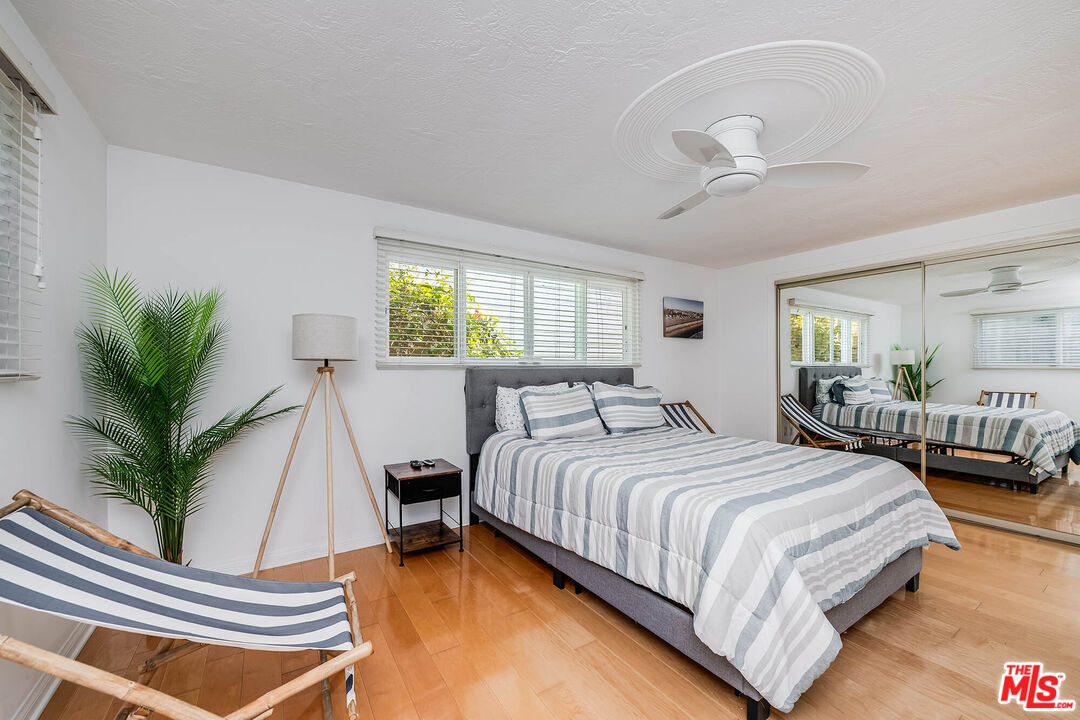 7334 Vista Del Mar Ln