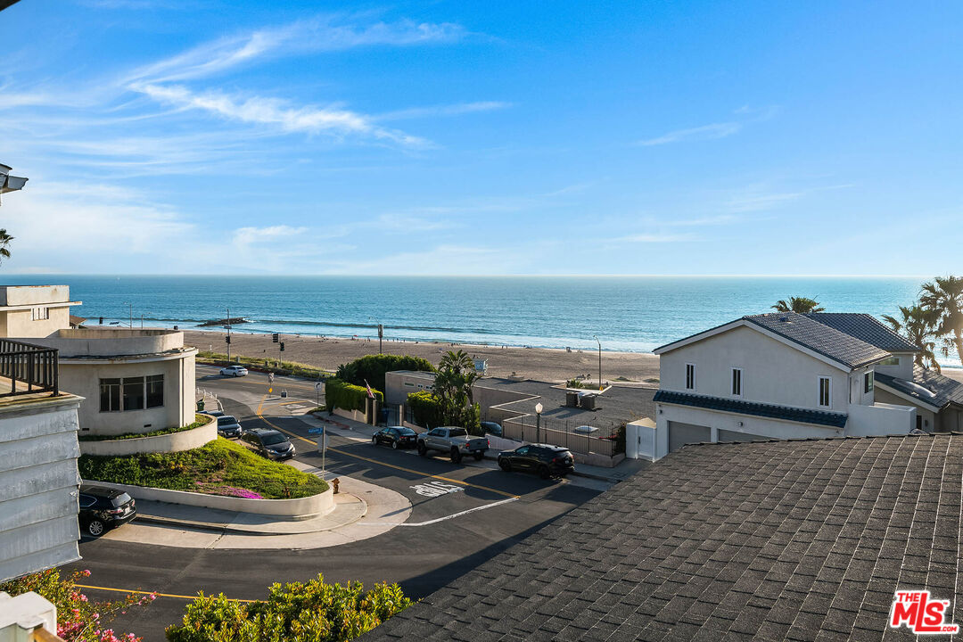 7334 Vista Del Mar Ln