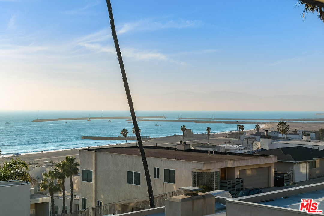 7334 Vista Del Mar Ln