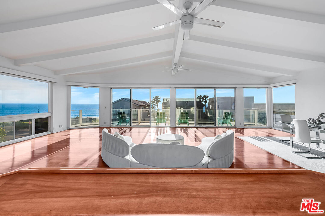 7334 Vista Del Mar Ln