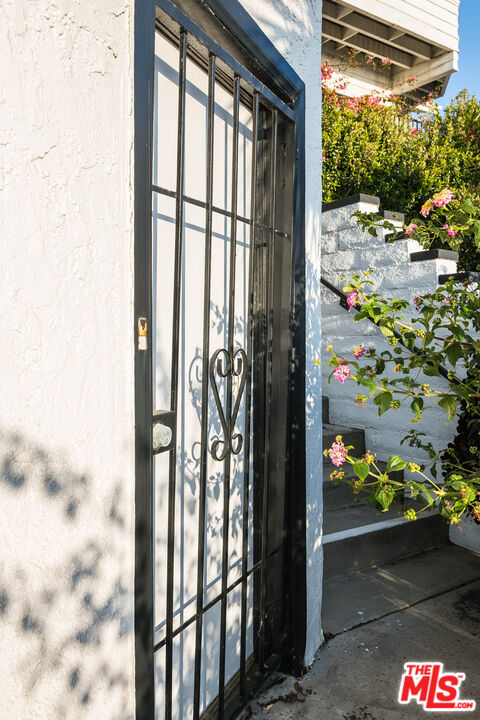 7334 Vista Del Mar Ln