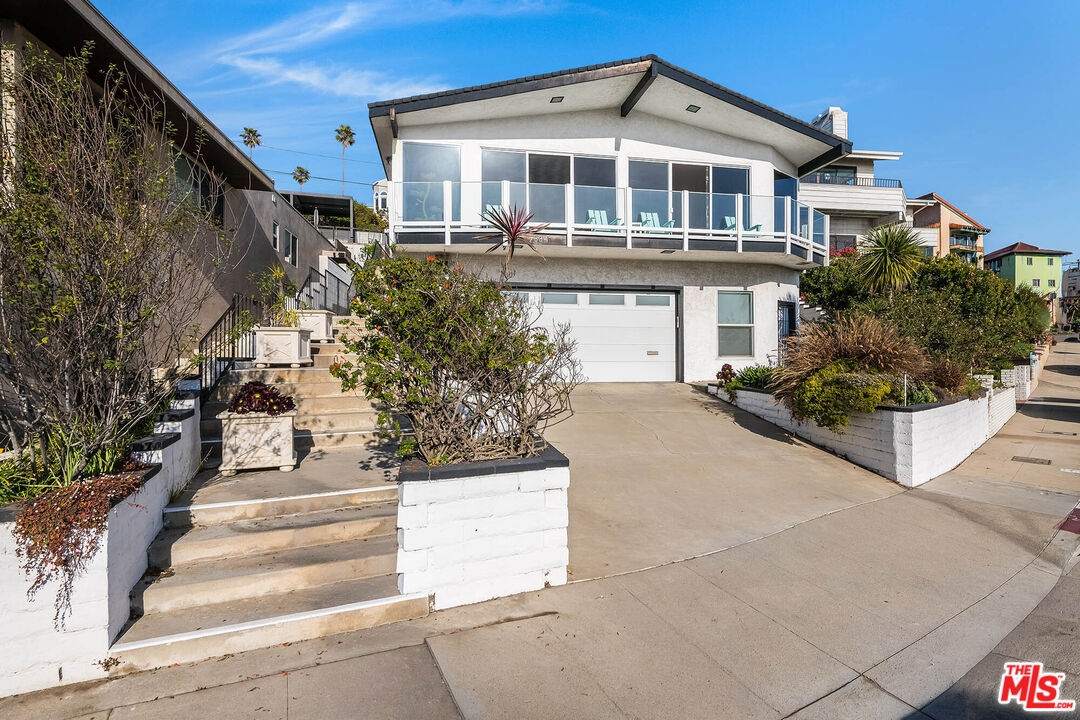 7334 Vista Del Mar Ln