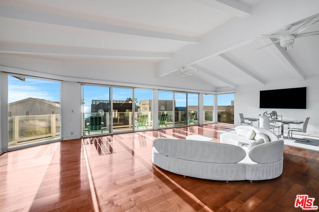 7334 Vista Del Mar Ln