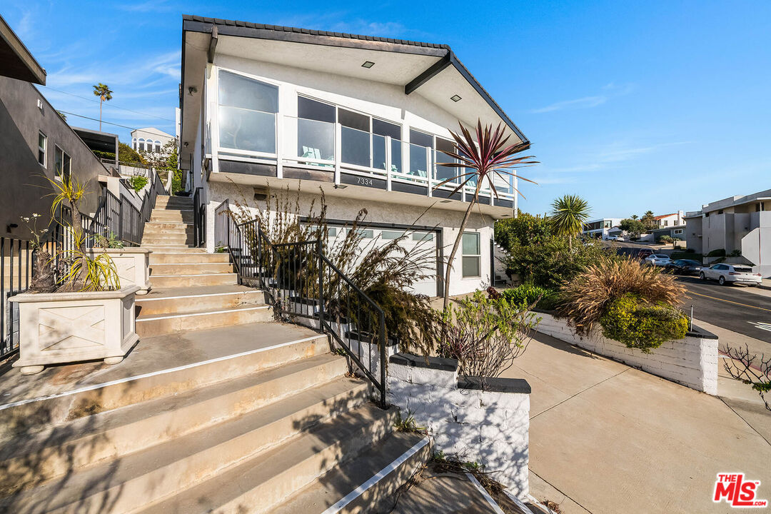7334 Vista Del Mar Ln