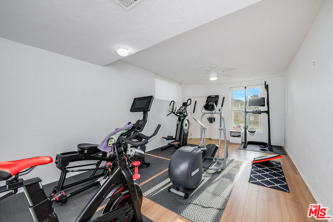 7334 Vista Del Mar Ln