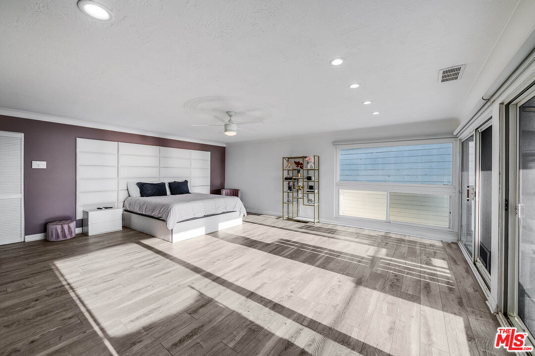 7334 Vista Del Mar Ln