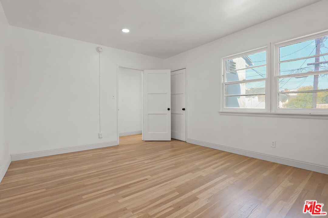 4409 Victoria Park Dr