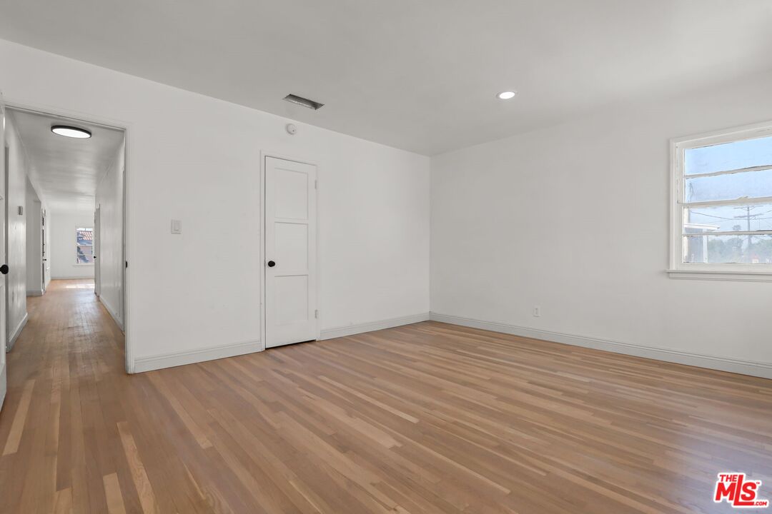 4409 Victoria Park Dr